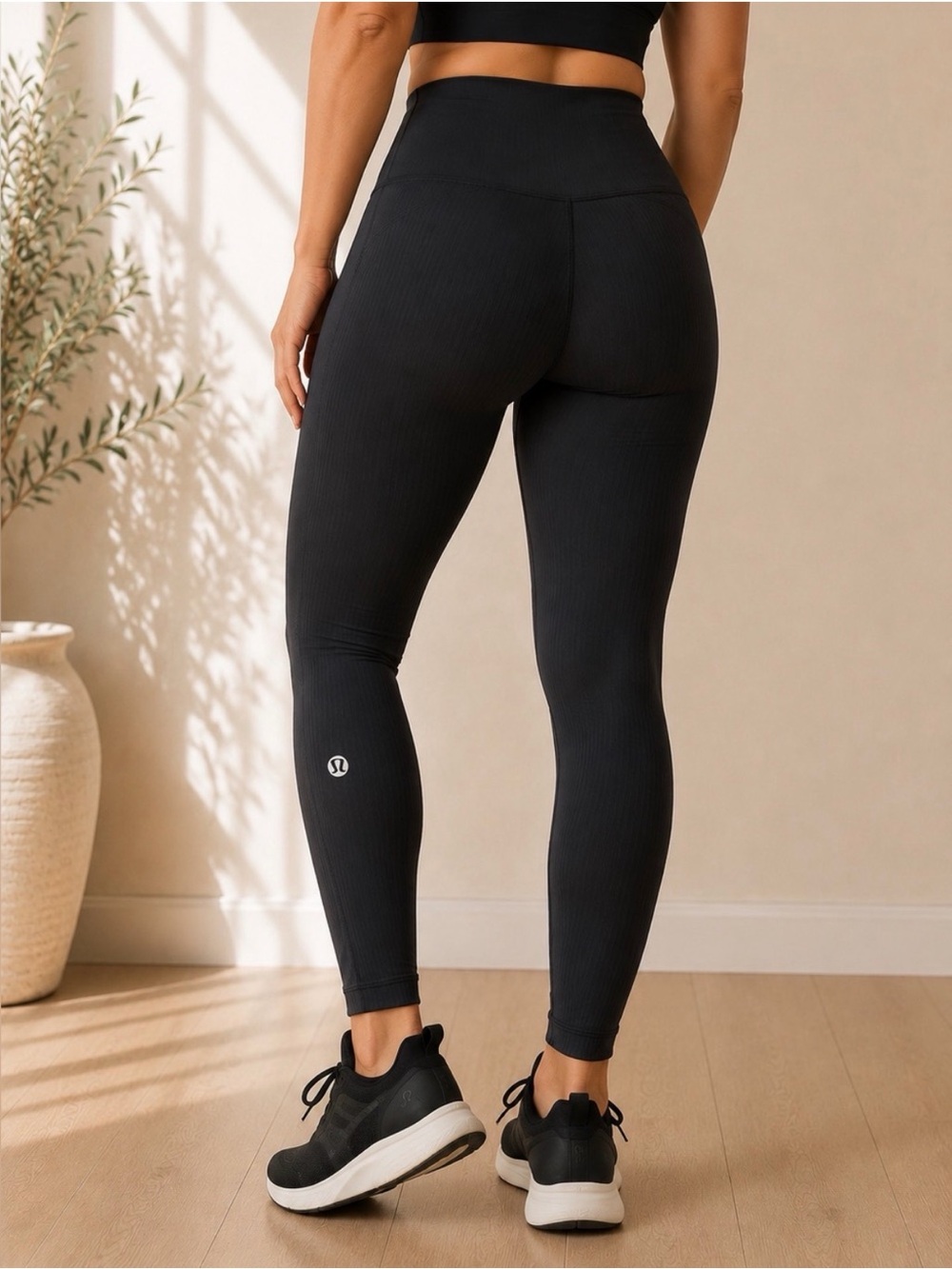 Lululemon Wunder Train High-Rise Tight 28" Leggings Black Size 18 Women’s